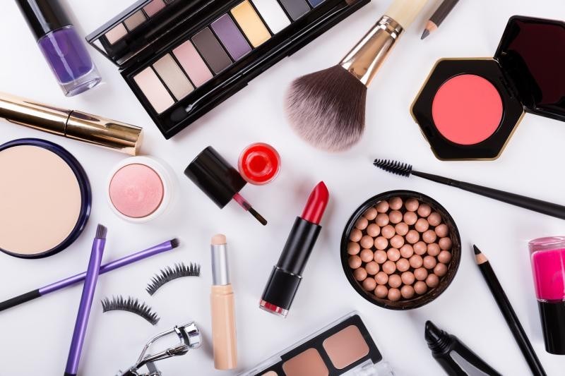 12 مكون سام في منتجات التجميل الخاصة بك 12 مكون سام في منتجات التجميل الخاصة بك