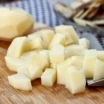 شوربة البطاطس بالثوم المقلي بالصور