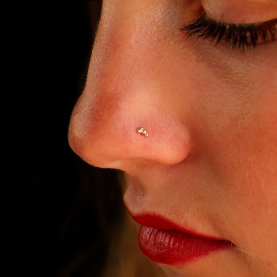 البيرسينج Piercing ثقب الأنف، السرة، الشفاه وغيره الأثار الجانبية وتحذيرات هامه البيرسينج Piercing ثقب الأنف، السرة، الشفاه وغيره الأثار الجانبية وتحذيرات هامه