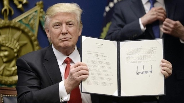 دونالد ترامب ظاهرة وسائل التواصل الاجتماعي التي لم يسبق لها مثيل أبداً دونالد ترامب ظاهرة وسائل التواصل الاجتماعي التي لم يسبق لها مثيل أبداً