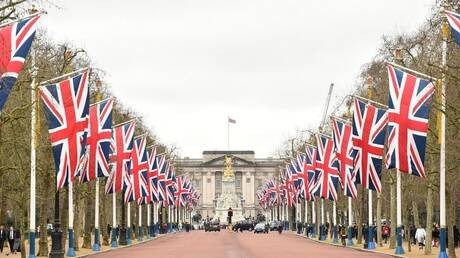 بريطانيا.. سيارة بـ3 عجلات تعرض للبيع في مزاد علني بريطانيا.. سيارة بـ3 عجلات تعرض للبيع في مزاد علني