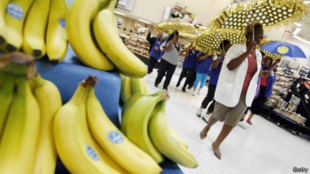 بحث حول الإنزلاق بقشر الموز يفوز بـ بحث حول الإنزلاق بقشر الموز يفوز بـ
