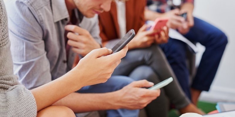عادات عليك اتباعها مع هاتفك الذكي لإبقاء بياناتك ومعلوماتك في أمان … دليل شامل عادات عليك اتباعها مع هاتفك الذكي لإبقاء بياناتك ومعلوماتك في أمان … دليل شامل