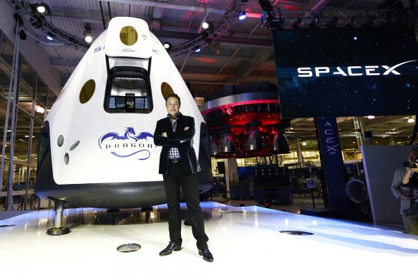 شركة SpaceX وصناعة النقل الفضائي التجاري شركة SpaceX وصناعة النقل الفضائي التجاري
