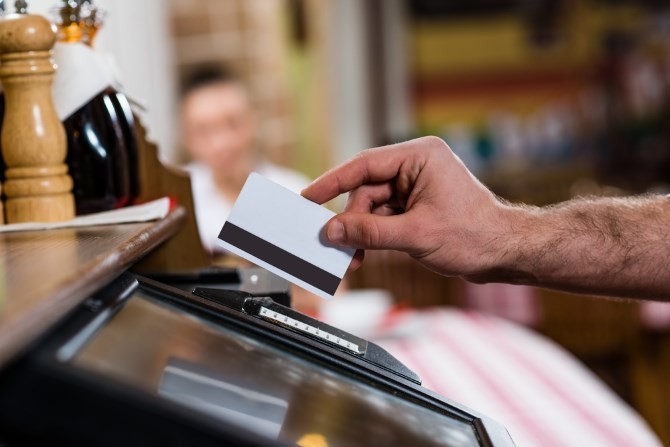 ثلاث إشارات تُخبرك بأن حسابك البنكي قد تم إختراقه … ونصائح لتجنب ذلك! ثلاث إشارات تُخبرك بأن حسابك البنكي قد تم إختراقه … ونصائح لتجنب ذلك!