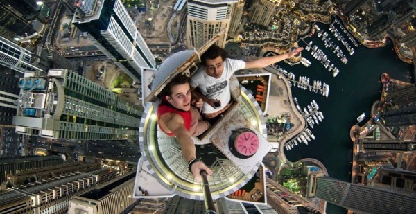 ثمانية نصائح ستجعلك تبدو أفضل في صورة السيلفي ثمانية نصائح ستجعلك تبدو أفضل في صورة السيلفي
