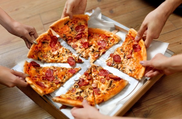 “لا تأكل بمفردك” هي كلمة السر للنجاح