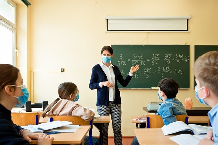 مفاتيح لفهم لغة الجسد في زمن ارتداء الكمامات مفاتيح لفهم لغة الجسد في زمن ارتداء الكمامات