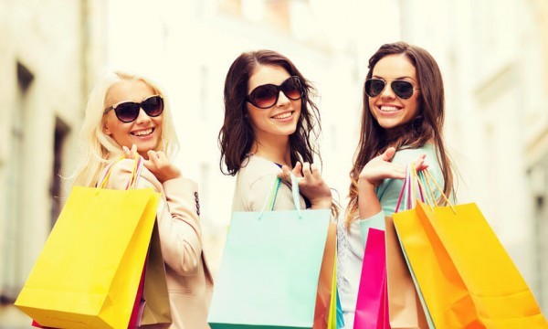 الماركات كذبة اخترعها الأغنياء وصدقها الفقراء