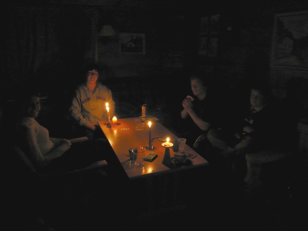 5 أشياء مفيدة تستطيع فعلها عند انقطاع التيار الكهربائي