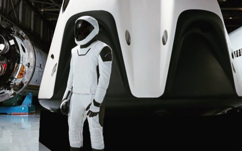 ماذا يحدث لأجسامنا في الفضاء دون بدلة؟