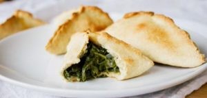 فطائر السبانخ بالسماق فطائر السبانخ بالسماق
