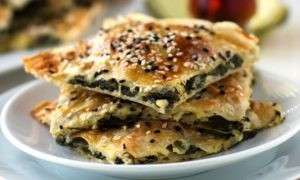 حمسة سبانخ بدبس الرمان حمسة سبانخ بدبس الرمان