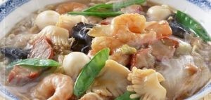 طريقة عمل شوربة فواكه البحر الجاهزة طريقة عمل شوربة فواكه البحر الجاهزة