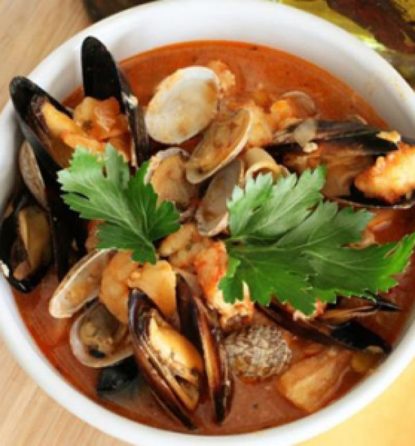 طريقة عمل شوربة فواكه البحر الجاهزة طريقة عمل شوربة فواكه البحر الجاهزة