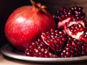 ماهي الفواكه التي تنشط المبايض