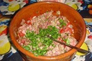 طريقة عمل الحواوشي بالخطوات والصور طريقة عمل الحواوشي بالخطوات والصور