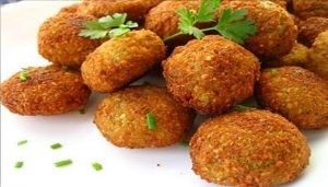 فلافل بالقلاية الهوائية فلافل بالقلاية الهوائية