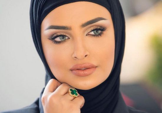 كيفية وضع المكياج الخفيف للمحجبات كيفية وضع المكياج الخفيف للمحجبات