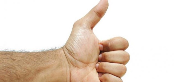 أعراض وأسباب التهاب وتر الإبهام