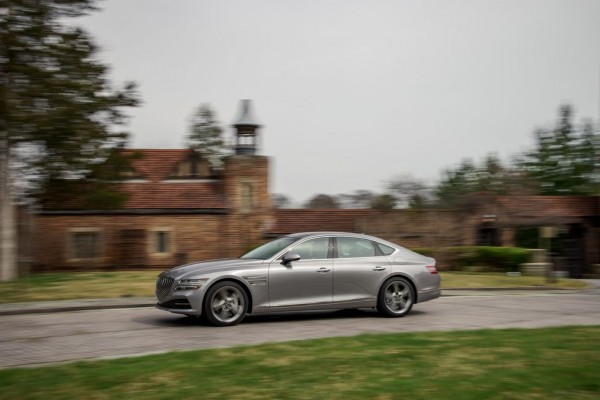 التصميم الخارجي جينيسيس جي 80 سبورت 2022 