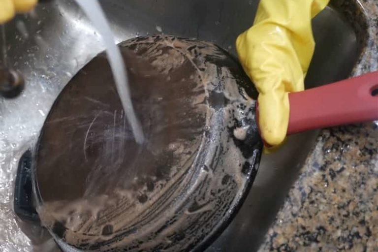 طرق إزالة الصدأ من الأواني  