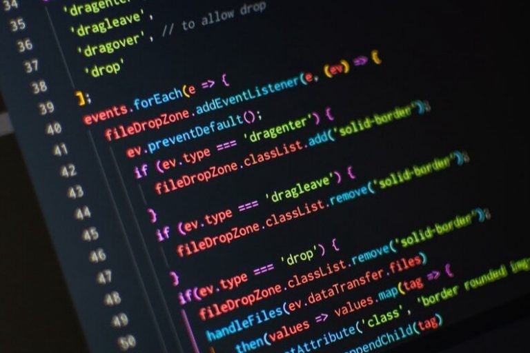 الفرق بين HTML و CSS و JavaScript