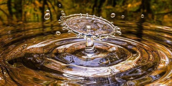تعريف الماء النقي وخصائصه تعريف الماء النقي وخصائصه
