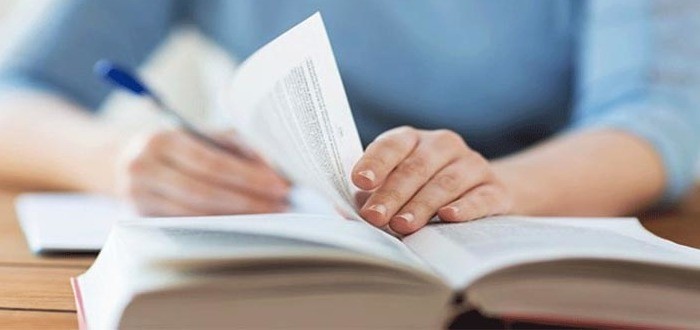 إيجابيات وسلبيات اختبار الكتاب المفتوح