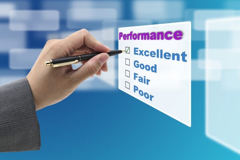 معايير تقييم الموظف المثالي