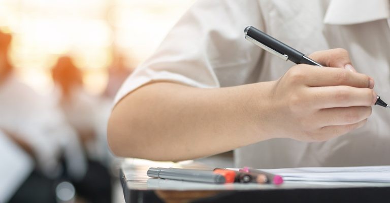 امثلة على الاسم المنقوص