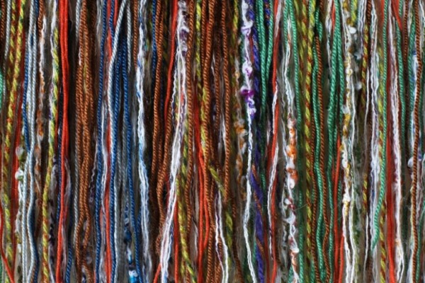 أنواع الخيوط المستخدمة في النسيج