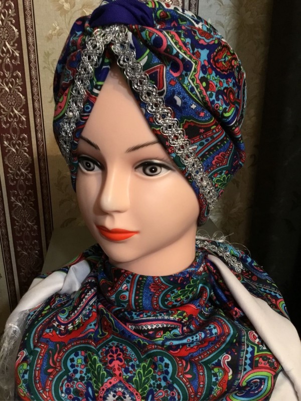 الفرق بين الاسكارف والايشارب