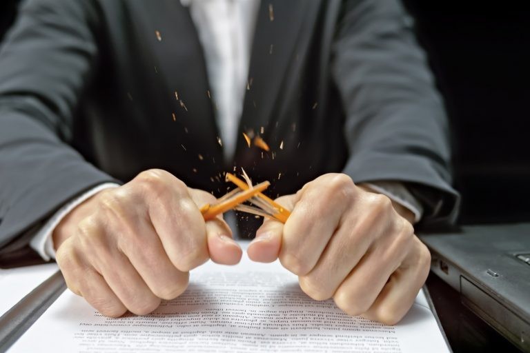 اضرار الغضب على الفرد والمجتمع