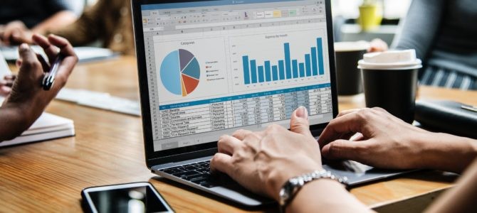 كيفية استثمار المال في الانترنت