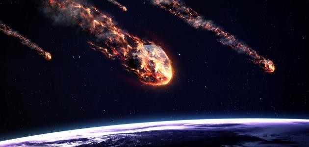 كيف يحمي الغلاف الجوي الارض من النيازك