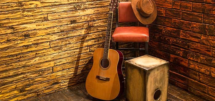 الفرق بين الجيتار والكمان