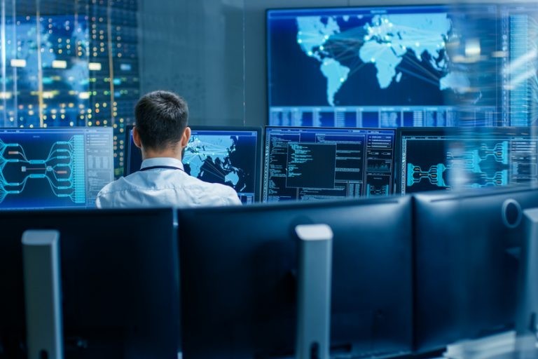 الدول التي تراقب الانترنت