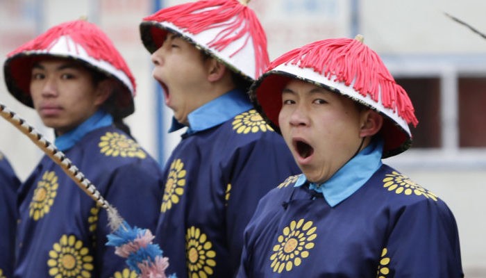 لماذا التثاؤب معدي