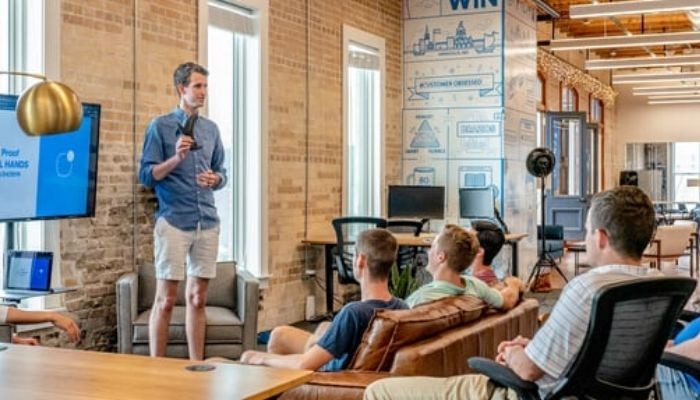 ماهي حاضنات الشركات