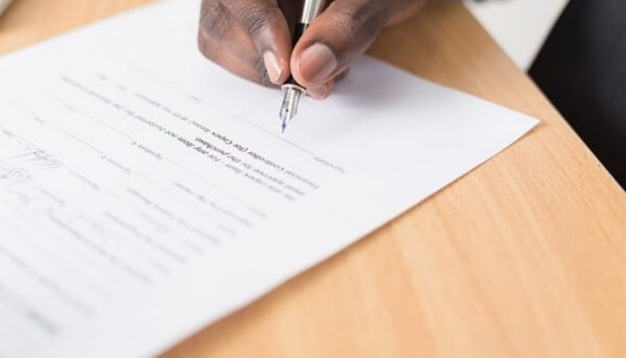 الفرق بين عقد التنازل وعقد البيع