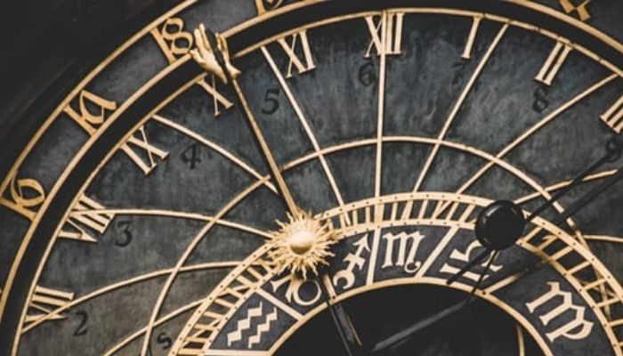 مراحل تطور الساعات عبر الزمن