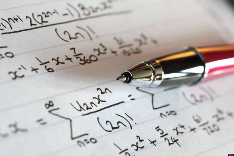 تبسيط العبارات الجبرية