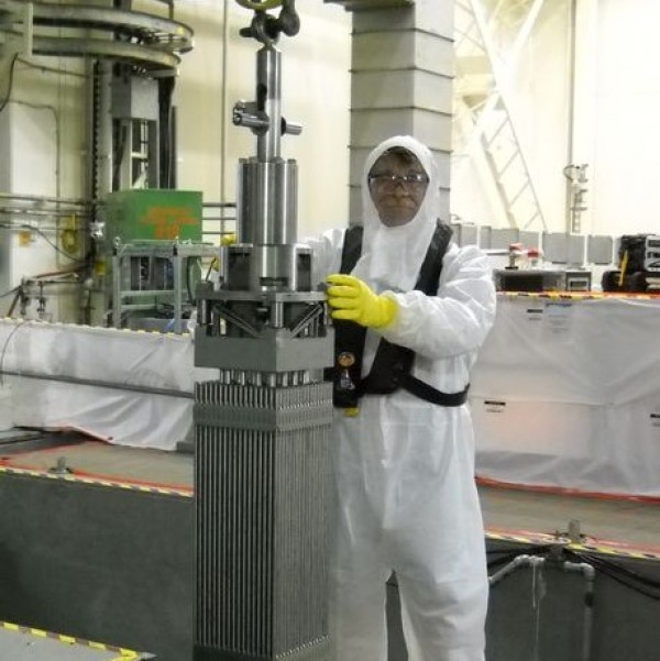 إجراءات الأمن والسلامة المتبعة داخل المنشآت النووية