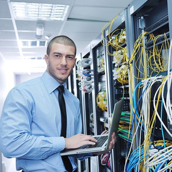 ما هي وظيفة الدعم الفني