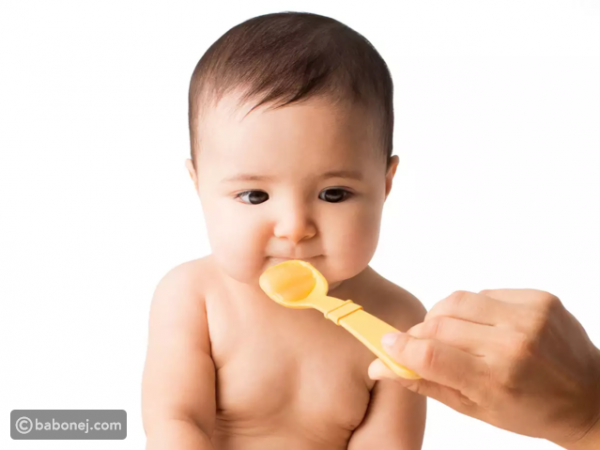 في أي عمر يمكن تقديم العسل للأطفال؟