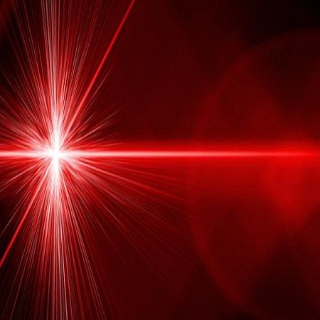 ما هي مخاطر و اضرار اشعة الليزر وكيف يمكن تجنبها