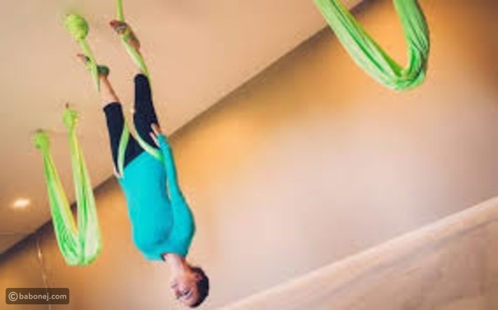 تمارين اليوغا الهوائية بالصور