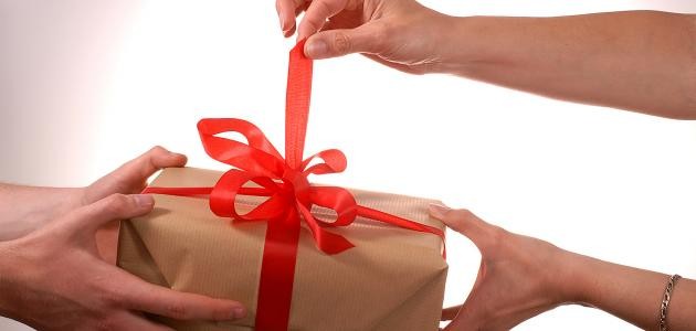 صنع هدايا بسيطة للأصدقاء