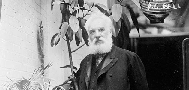 العالم غراهام بل